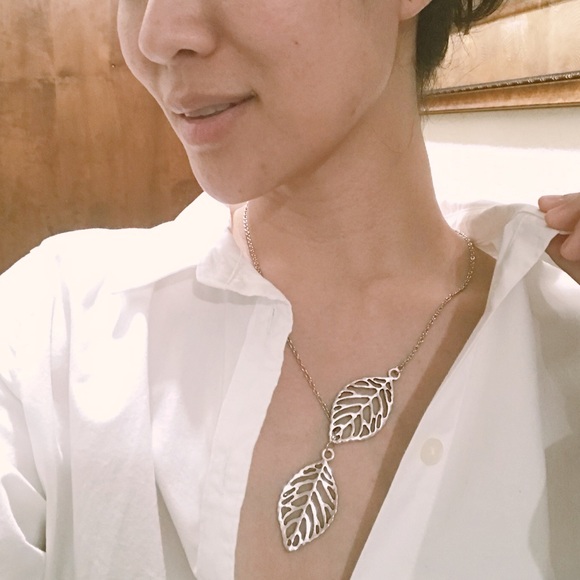 Double Leaf Necklace in Silver - Picture 2 of 4